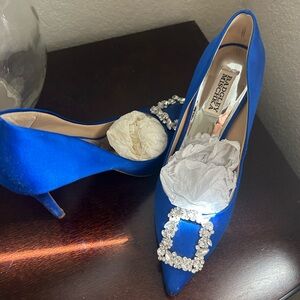 Elegant Blue Satin Women's Shoes with Crystal Embellishments